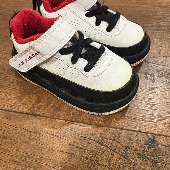 jordan velcro sneakers